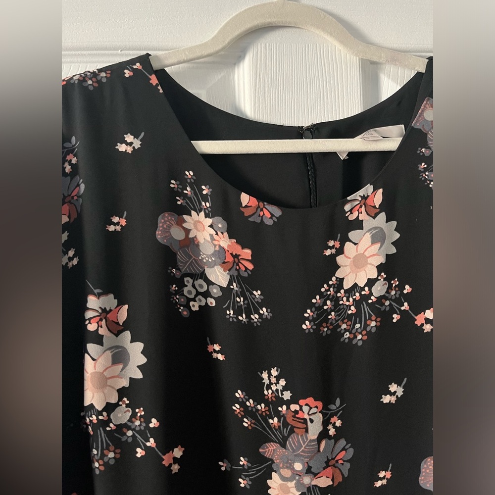 LOFT Black Floral Size 18 Long Sleeved Dress 🖤 - Picture 4 of 10